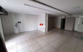 Foto Cômodo comercial Para alugar no St. Central