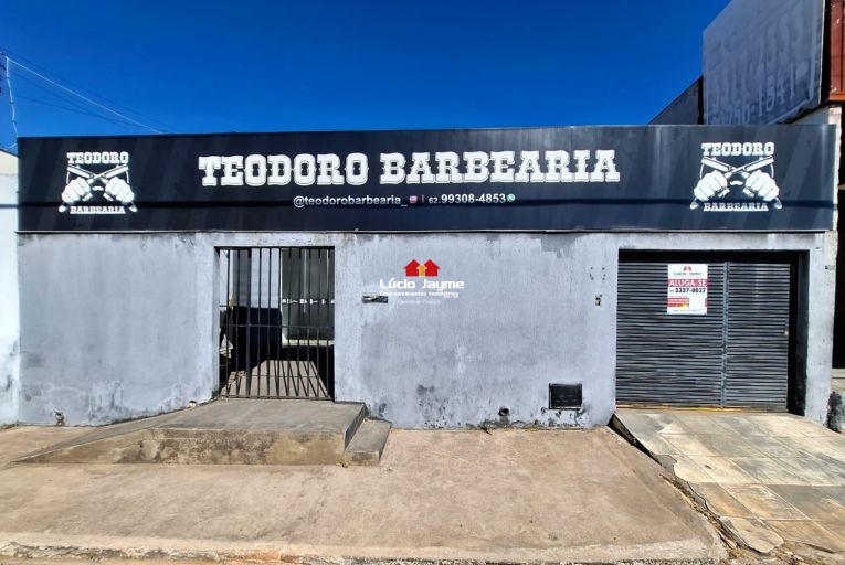 Casa com ponto comercial à venda Jundiaí