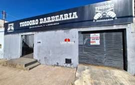 Foto Casa com ponto comercial Para alugar no Jundiaí